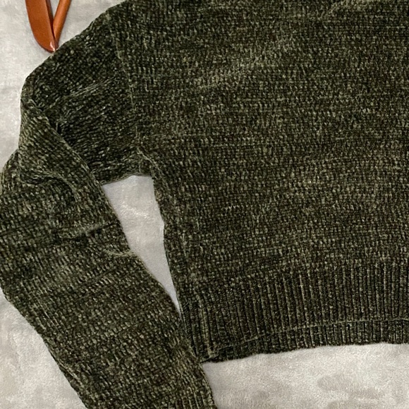 Cashmere crop top sweater - Picture 3 of 8